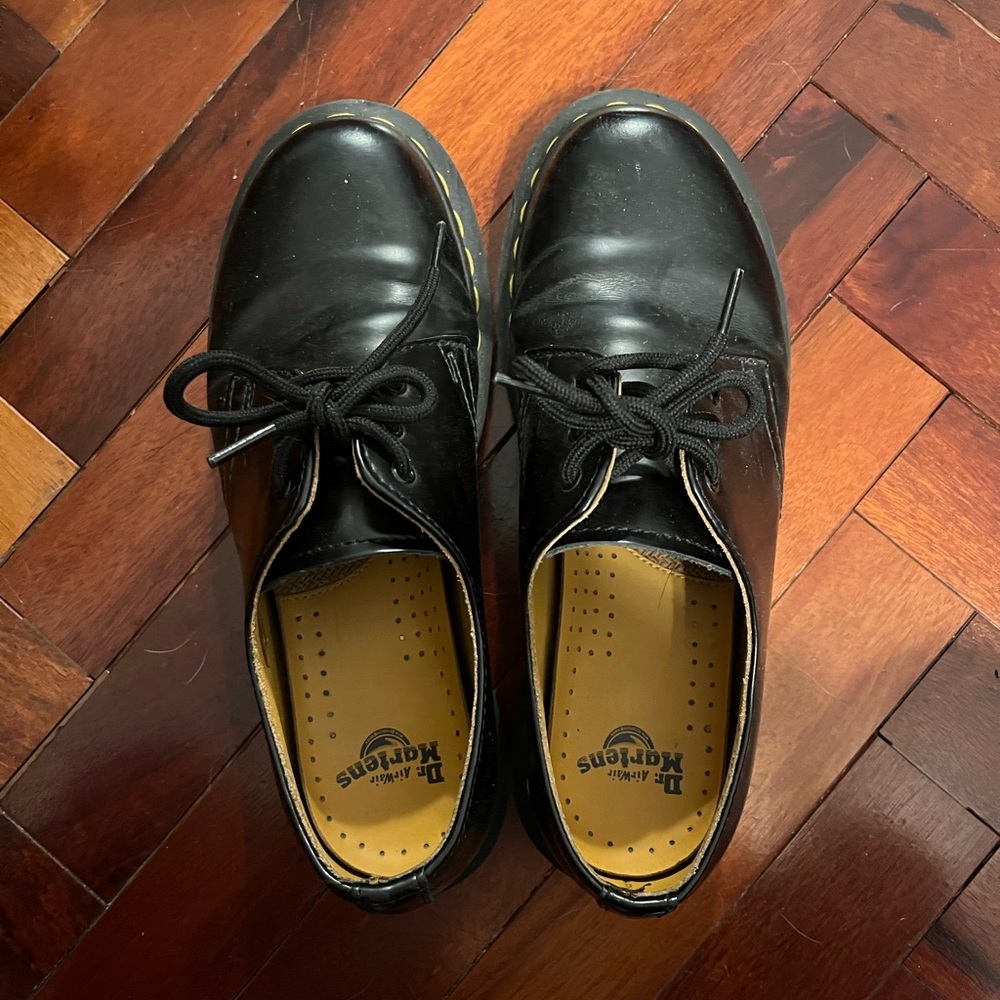 Dr. Martens 1461 Smooth Leather Oxfords - Women’s Size 7